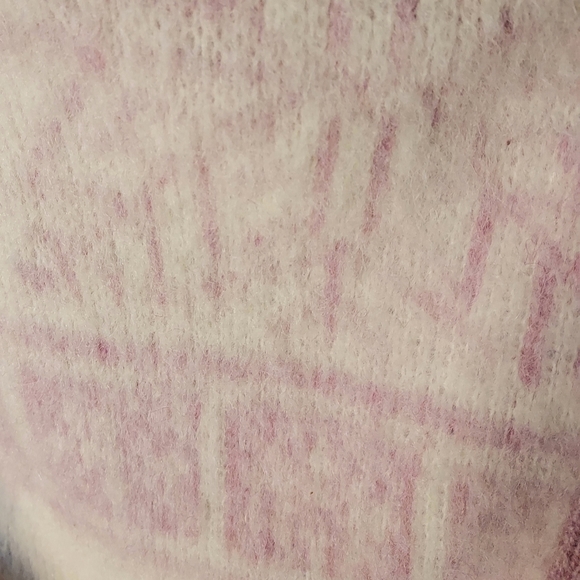 TUNDRA 100% Scandinavian Yarn Virgin Wool Cape... - Picture 7 of 14